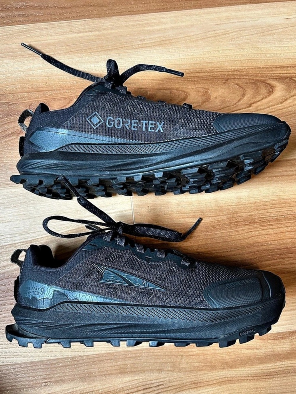 Altra Lone Peak 9 GORE-TEX Trail Running Shoes - Women’s 7